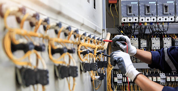 Professional Electrician technician working in Wilmington, IL